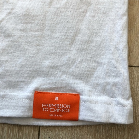 NWT BTS Permission to Dance on Stage Official Merch T Shirt in White Size S - Picture 7 of 11